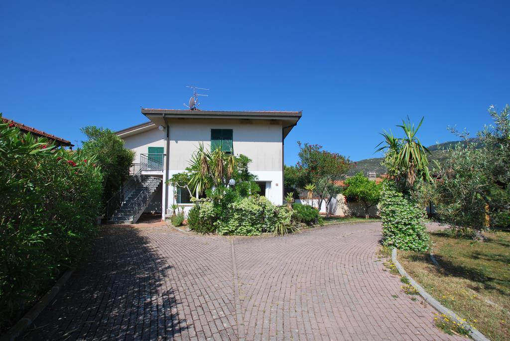 Appartamenti Mimosa - Clima, Giardino, Posti Auto Marina di Campo Dış mekan fotoğraf