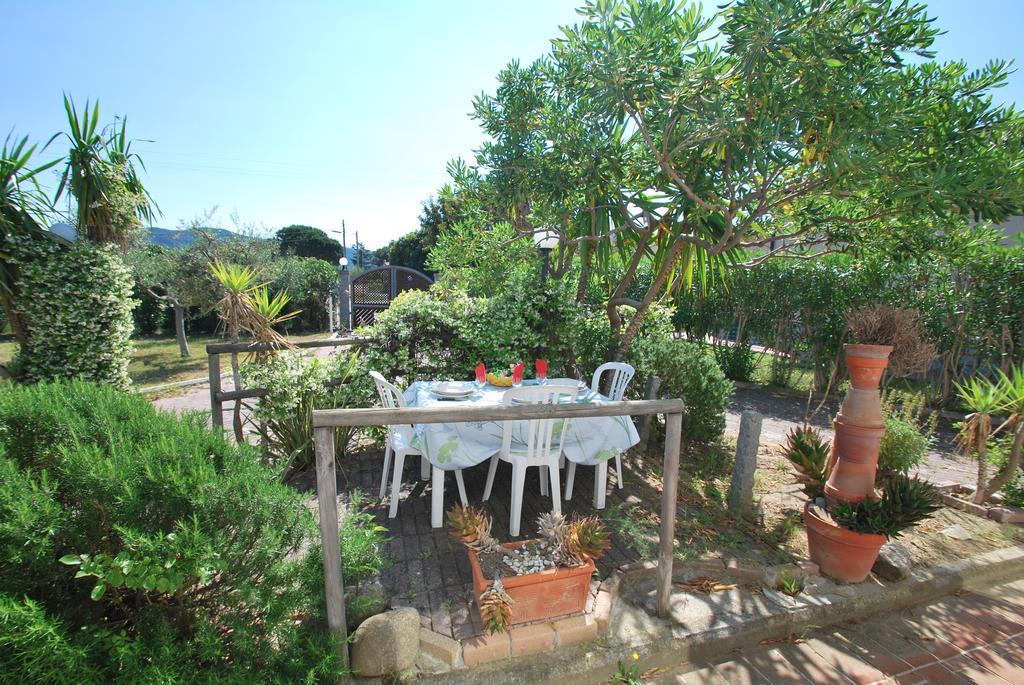 Appartamenti Mimosa - Clima, Giardino, Posti Auto Marina di Campo Dış mekan fotoğraf